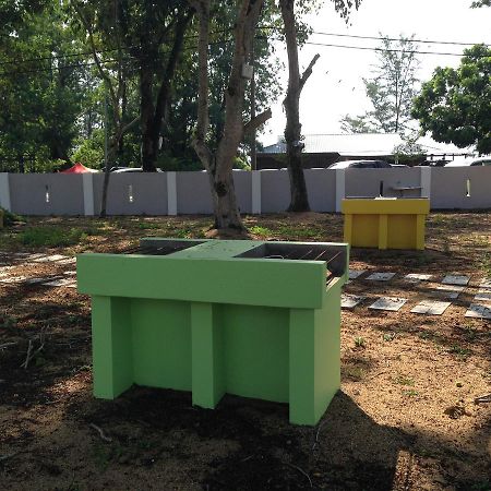 First Guest House Kuantan Bagian luar foto