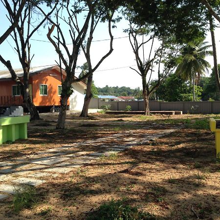 First Guest House Kuantan Bagian luar foto