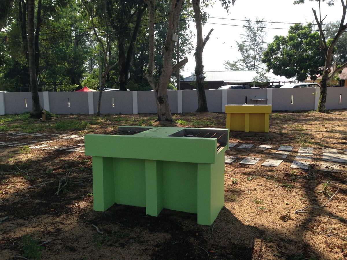 First Guest House Kuantan Bagian luar foto